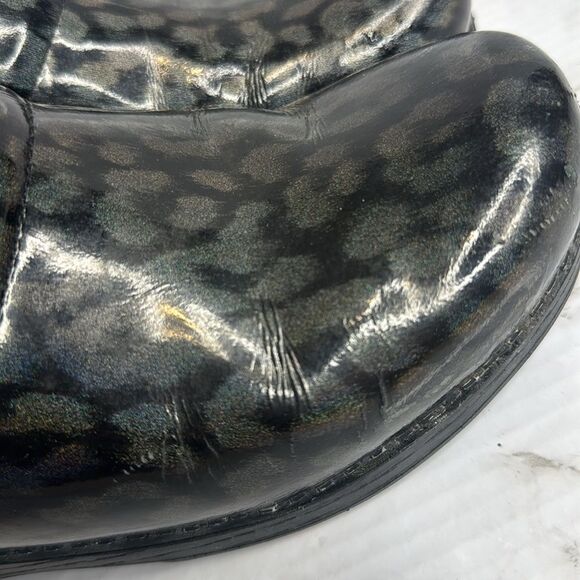 Dansko XP 2.0 Professional Patent Animal Print Slip On Clogs size 10.5 41 - Picture 5 of 13